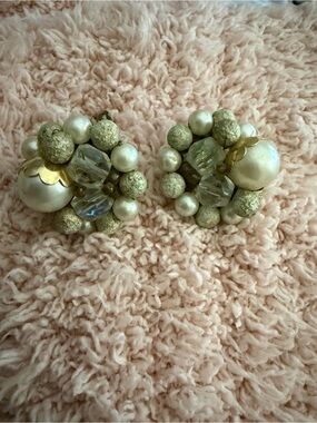 Vintage Japan Cluster Pearl & Crystal Clip Earrings - Cream & Gold